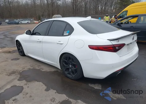 2020 Alfa Romeo Giulia Ti Awd z USA, uszkodzony, nr VIN ZARFANBN7L7636770